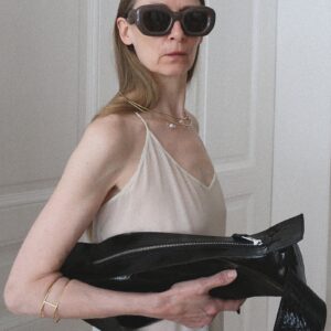 TUBA Black Lak – lakierowana skórzana torebka crossbody