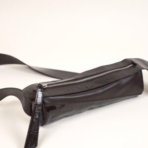 TUBA Naomi CRASH Regular – mokka skórzana torebka crossbody